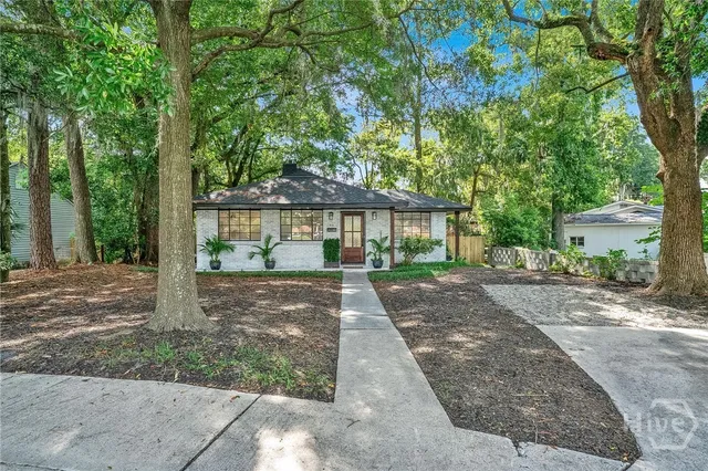 $394,000 | 616 Virginia Avenue, Savannah, GA 31404