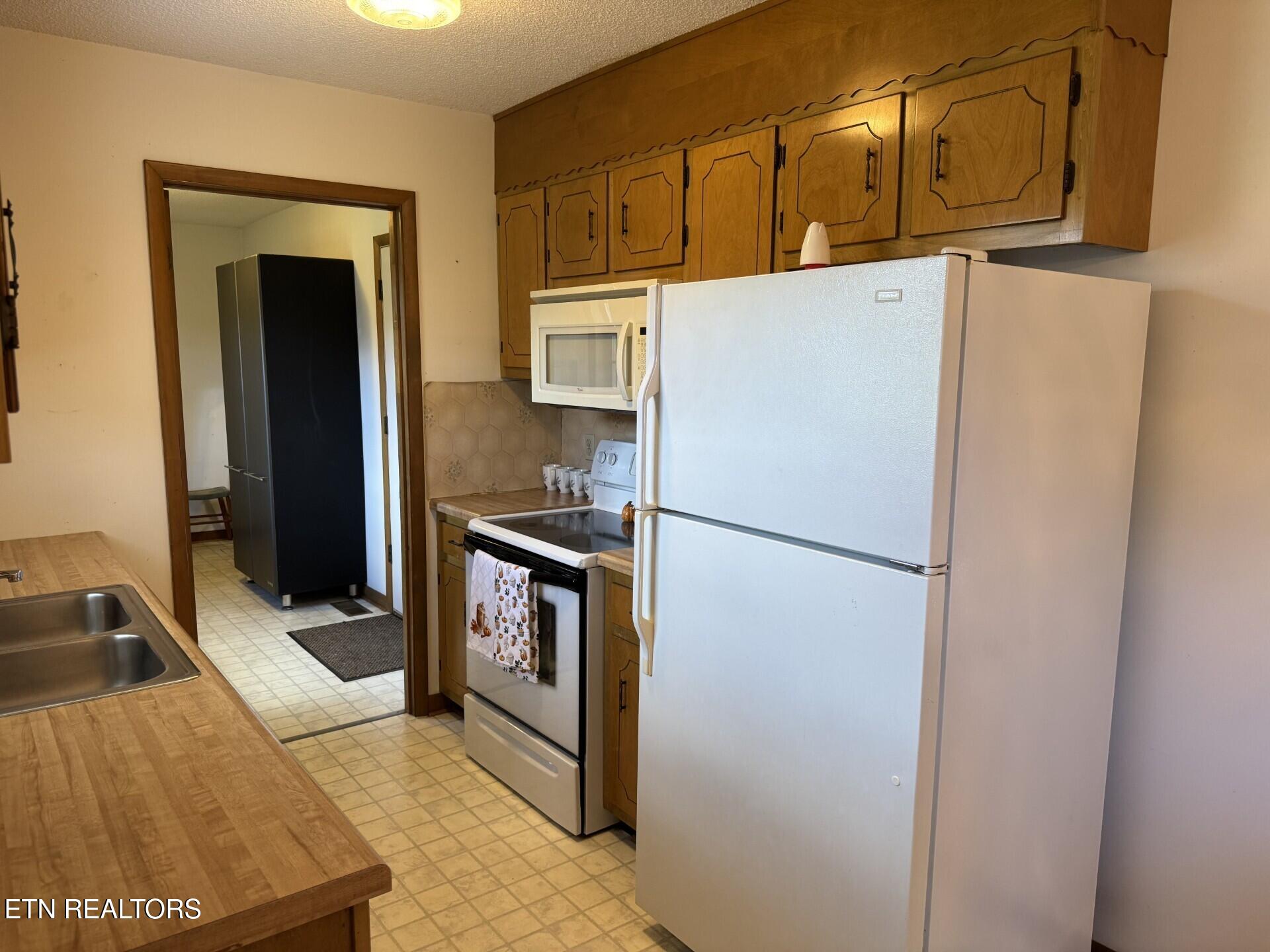 96 County Garage Road Crossville, TN 38555 - Photo 12 of 36 thumbnail_IMG_3964