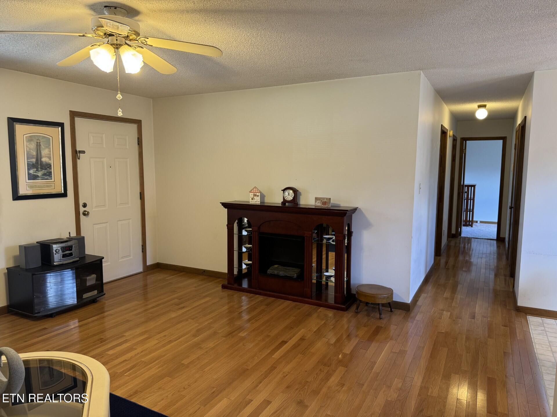 96 County Garage Road Crossville, TN 38555 - Photo 6 of 36 thumbnail_IMG_3957