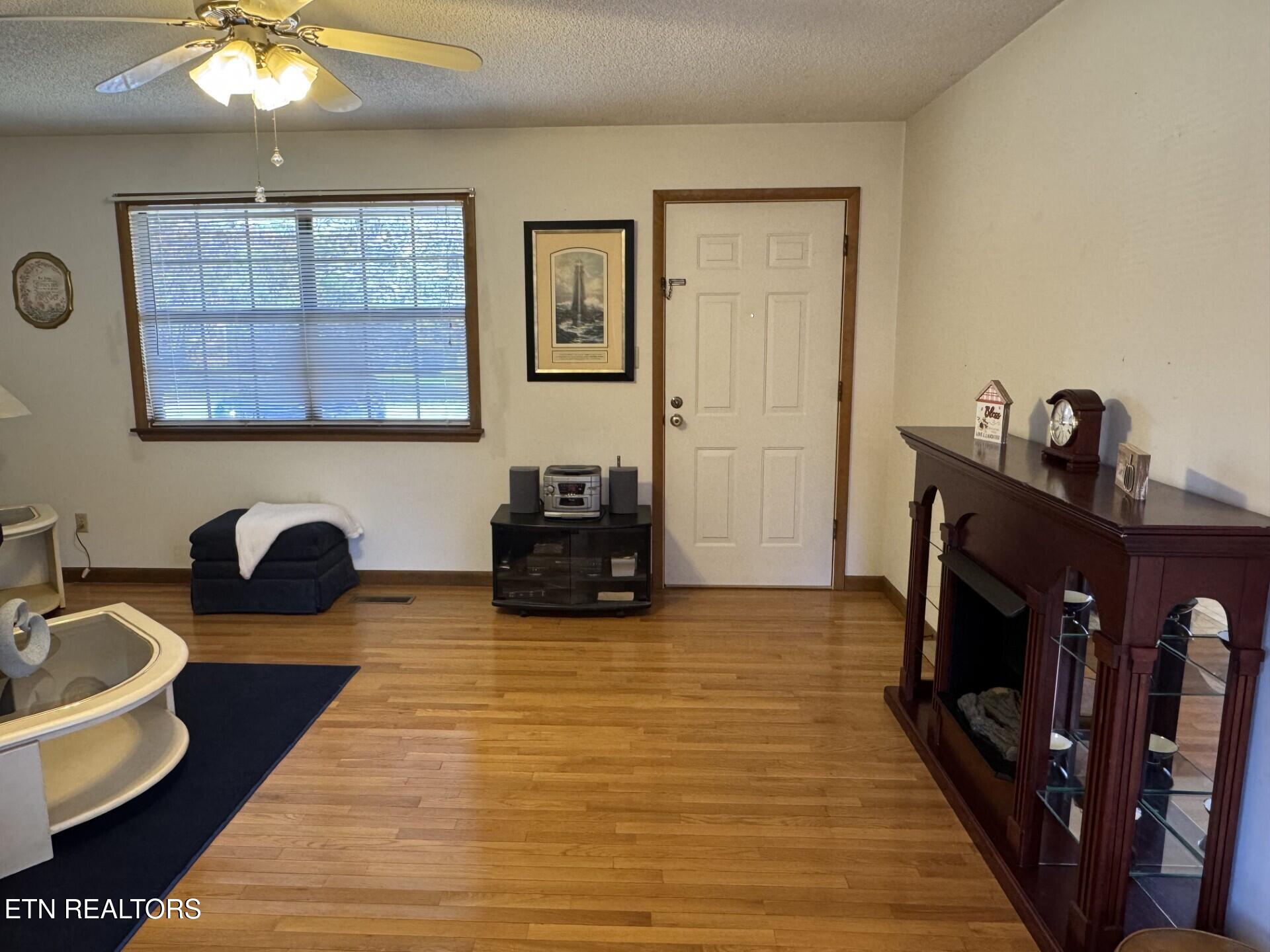 96 County Garage Road Crossville, TN 38555 - Photo 10 of 36 thumbnail_IMG_3958