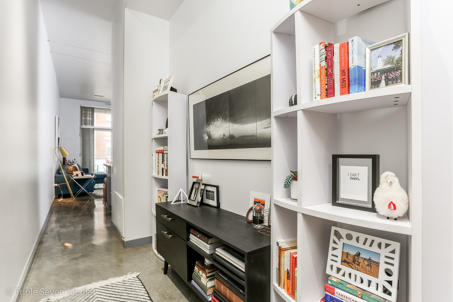 939 West Madison Street, Unit 206 Chicago, IL 60607 - Photo 15 of 20 a living room with furniture and a flat screen tv