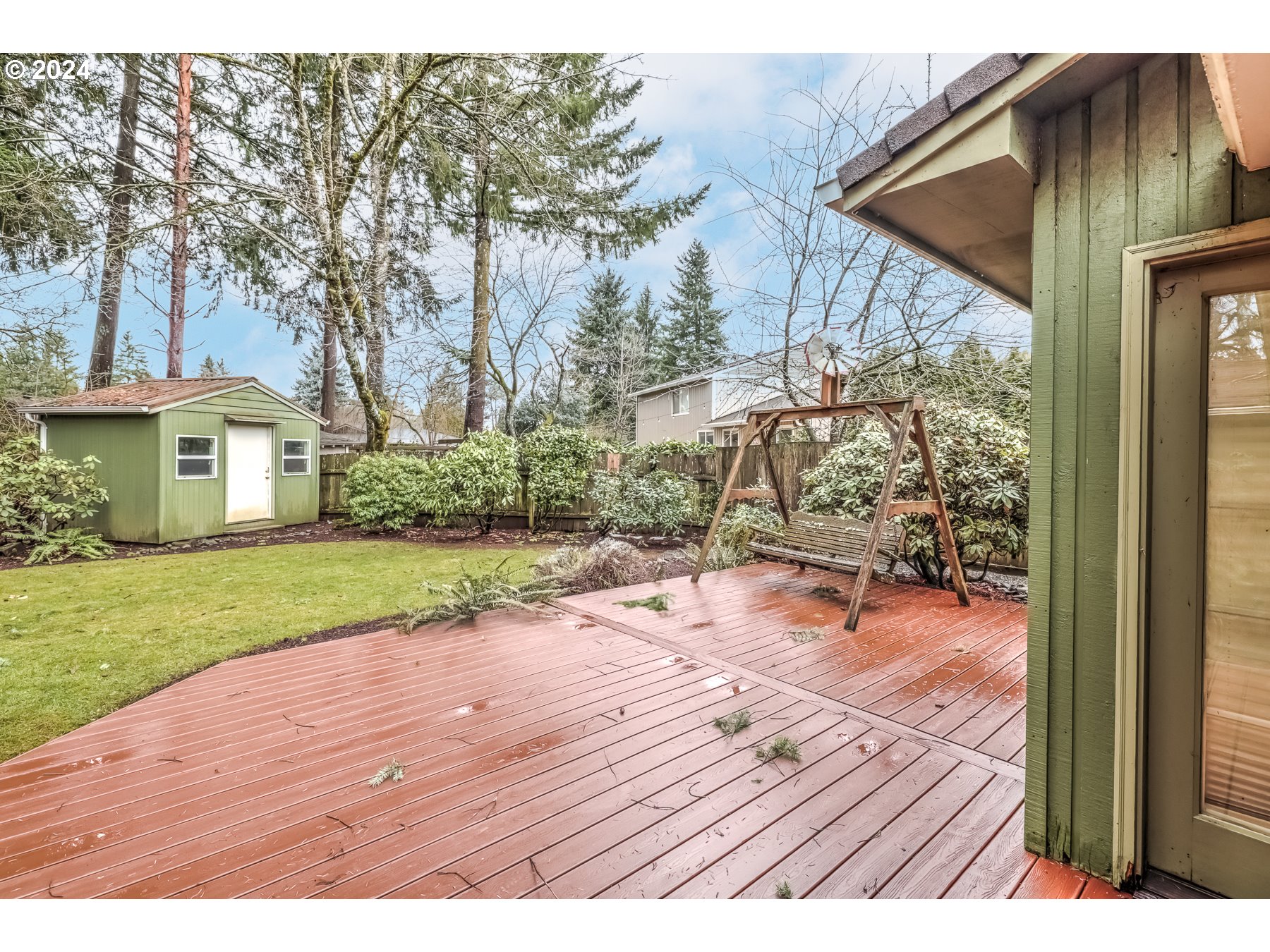 9082 Southwest Arapaho Road Tualatin, OR 97062 - Photo 27 of 31 Deck