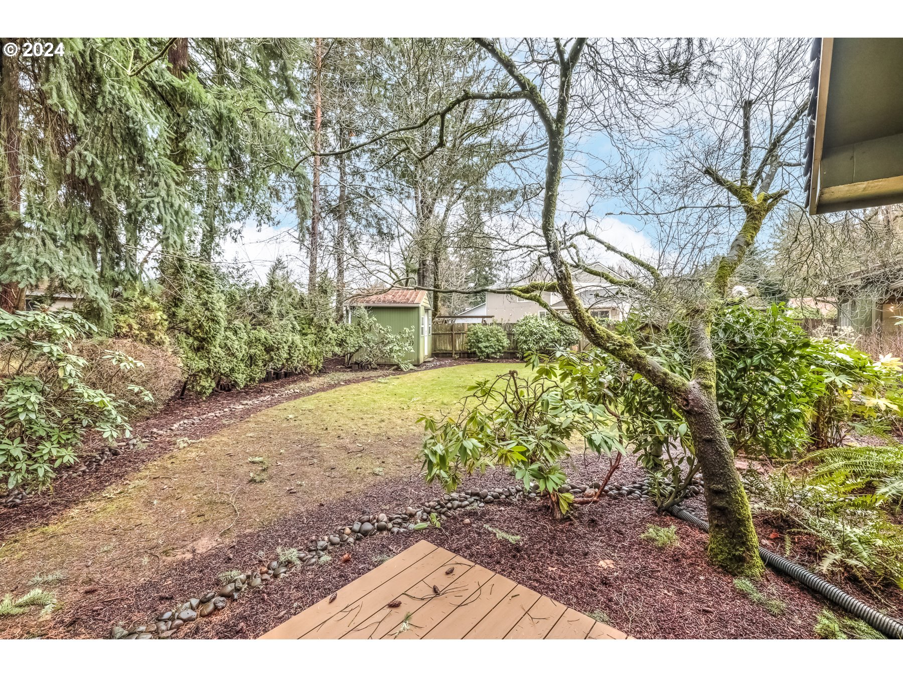 9082 Southwest Arapaho Road Tualatin, OR 97062 - Photo 29 of 31 Backyard