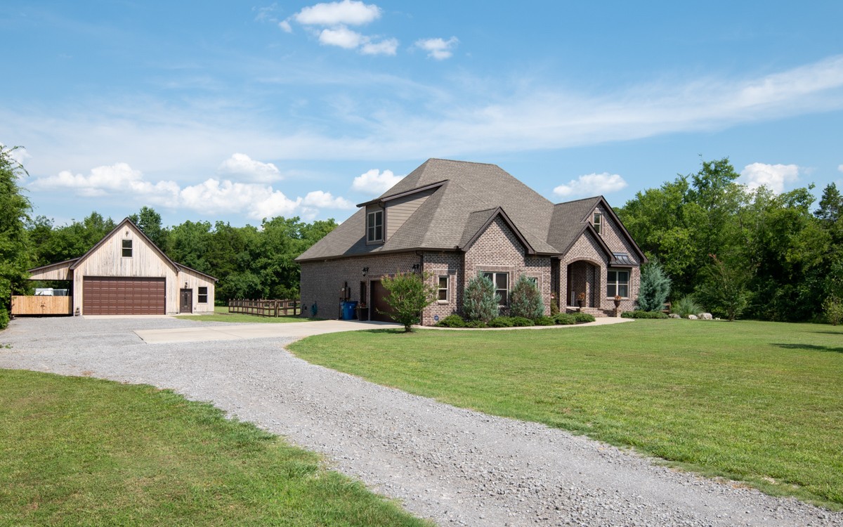 2793 Thompson Road Murfreesboro, TN 37128 - Photo 54 of 62 a front view of a house with yard
