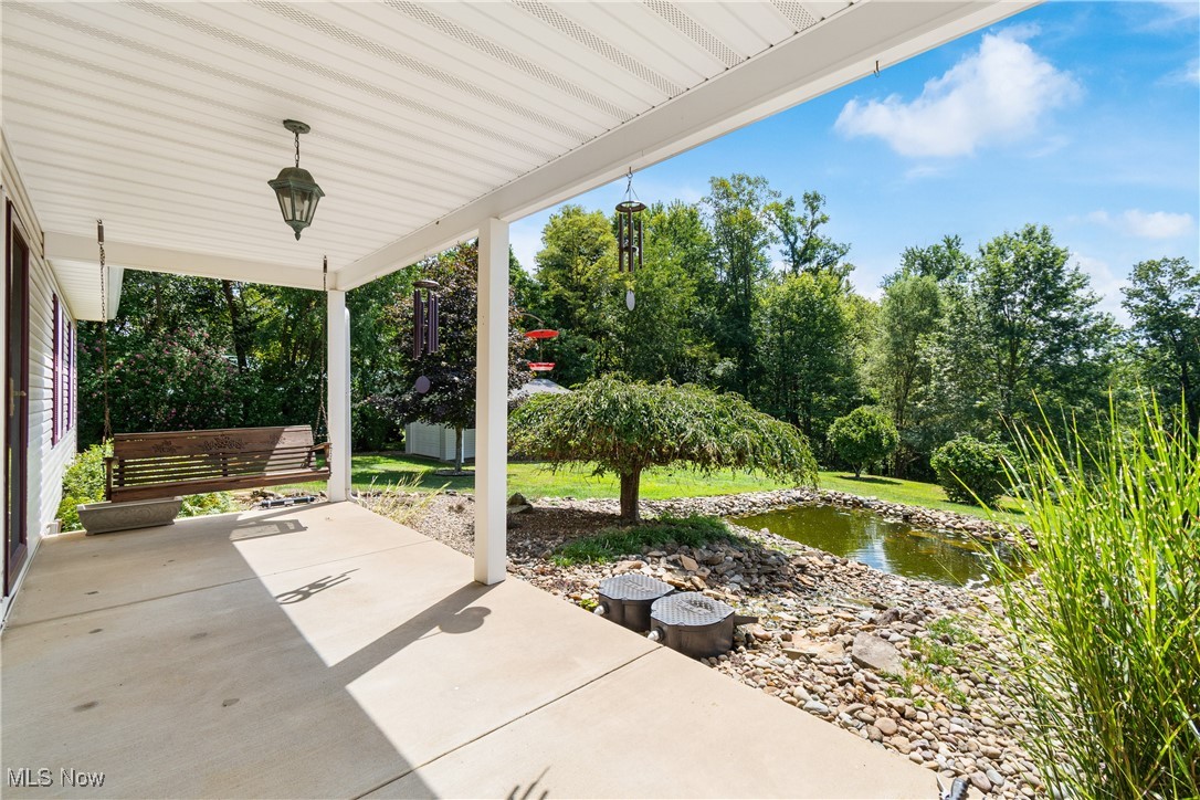 9375 Ridge Road Southeast Uhrichsville, OH 44683 - Photo 5 of 44 Front porch