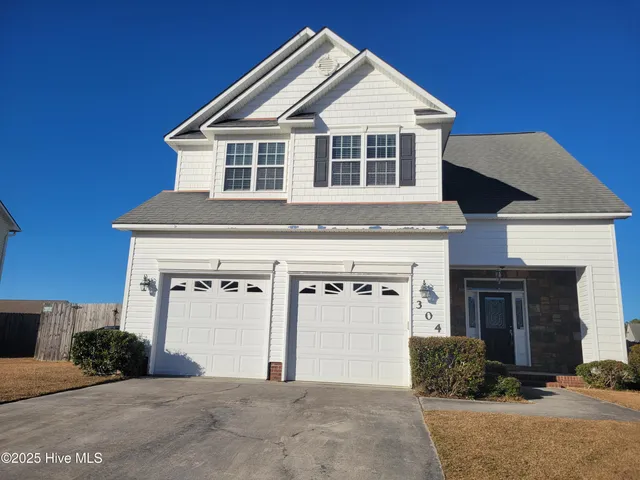 $1,745 | 304 Brunswick Drive, Jacksonville, NC 28546