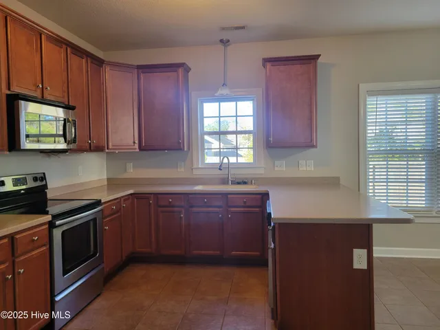 $1,745 | 304 Brunswick Drive, Jacksonville, NC 28546