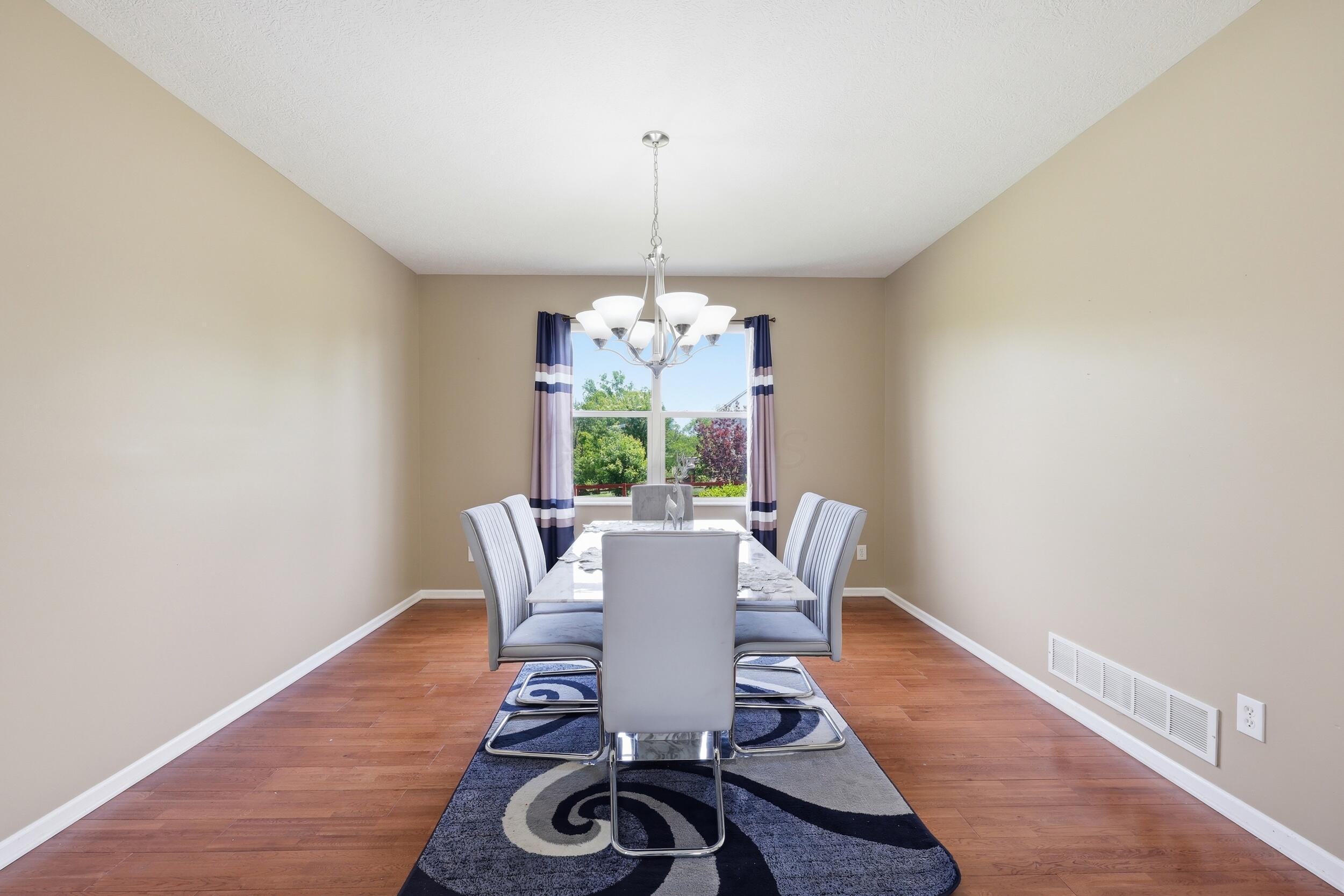 8104 Amanda Northern Road Northwest Canal Winchester, OH 43110 - Photo 11 of 27 Large dining room