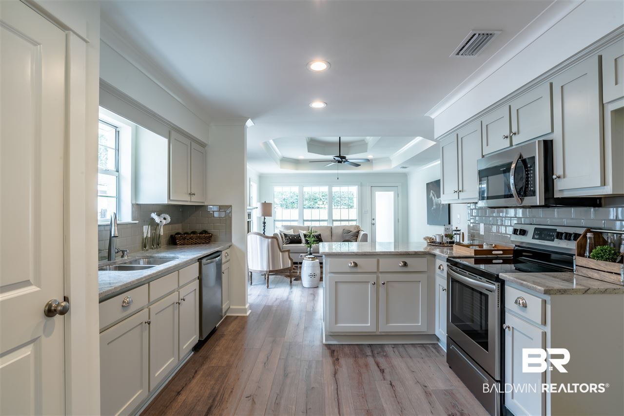 1067 McNeil Avenue Mobile, AL 36609 - Photo 6 of 24
