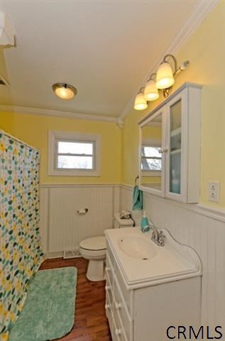 100 Forts Ferry Road Colonie, NY 12110 - Photo 8 of 22 Photo 8