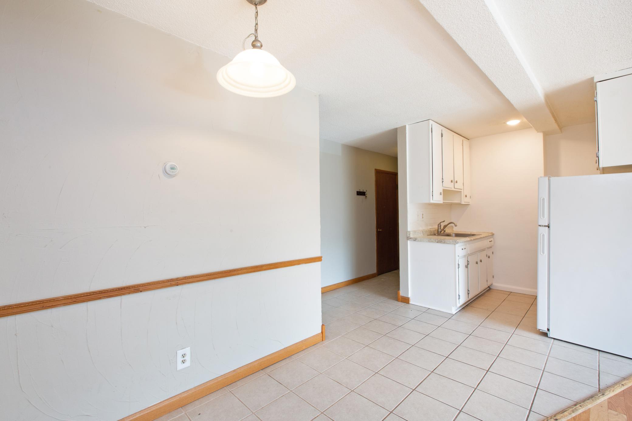 415 Ridgewood Avenue, Unit 103 Minneapolis, MN 55403 - Photo 12 of 20