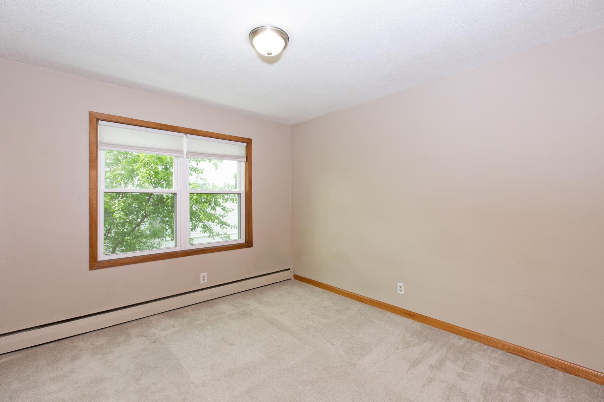 415 Ridgewood Avenue, Unit 103 Minneapolis, MN 55403 - Photo 17 of 20