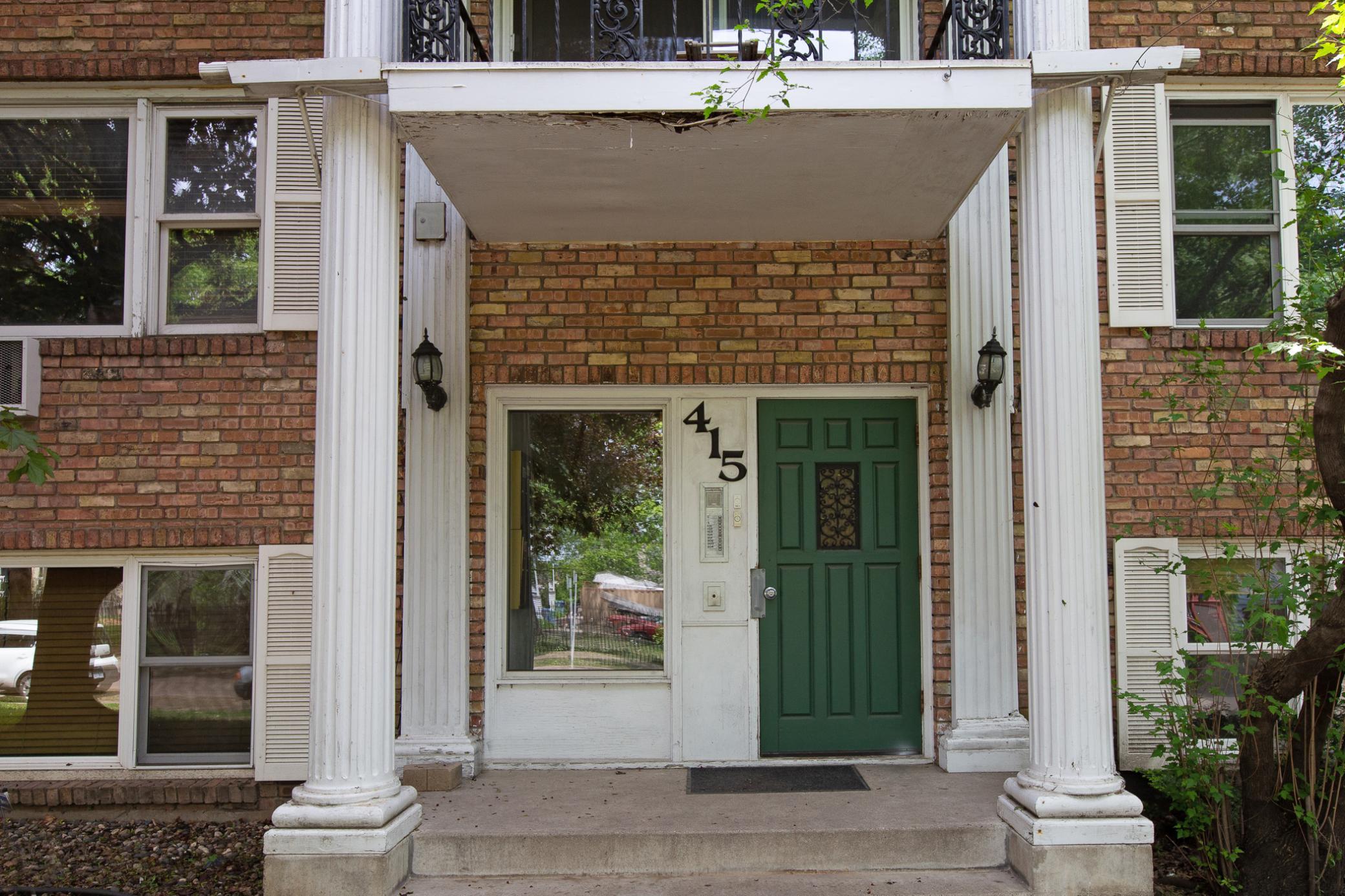 415 Ridgewood Avenue, Unit 103 Minneapolis, MN 55403 - Photo 4 of 20