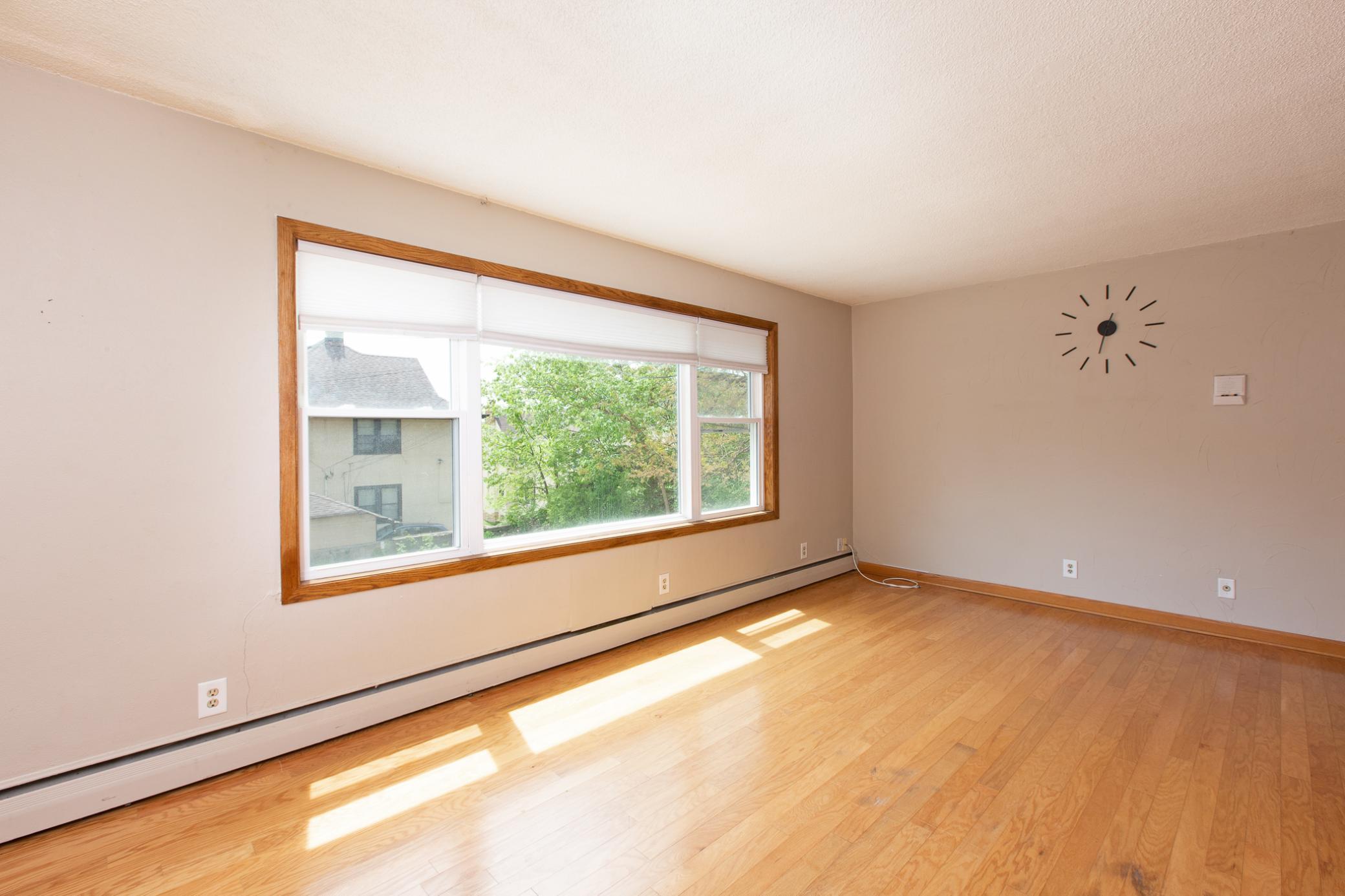 415 Ridgewood Avenue, Unit 103 Minneapolis, MN 55403 - Photo 9 of 20