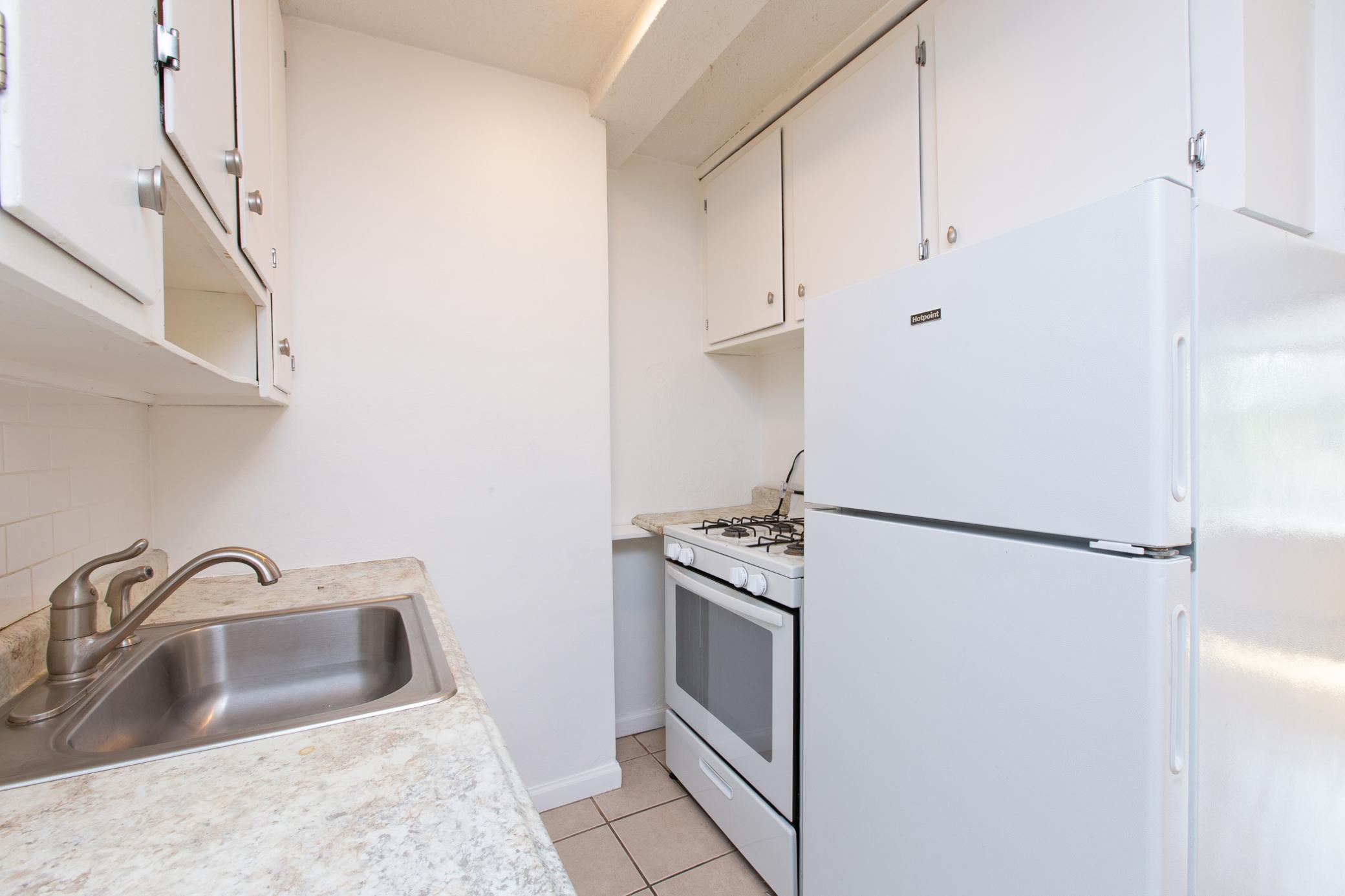 415 Ridgewood Avenue, Unit 103 Minneapolis, MN 55403 - Photo 10 of 20