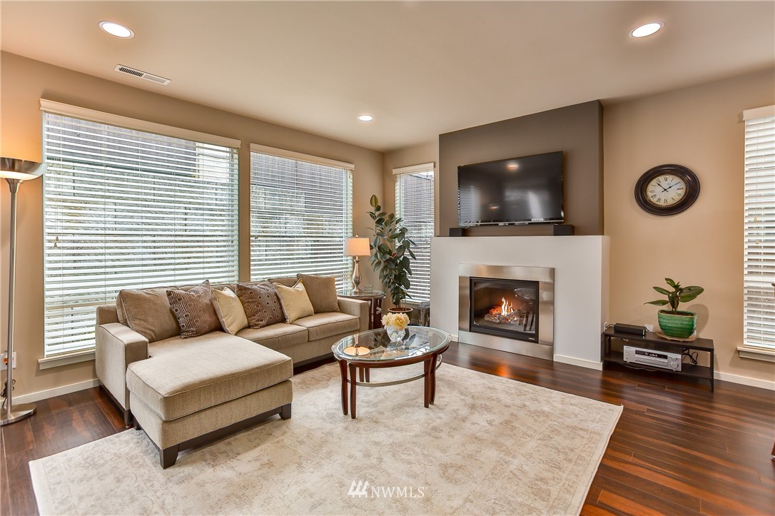 17009 40th Drive Southeast Bothell, WA 98012 - Photo 5 of 25 Gallery Image 5