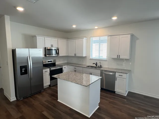 $2,075 | 1019 Oriole Way, Marion, TX 78124