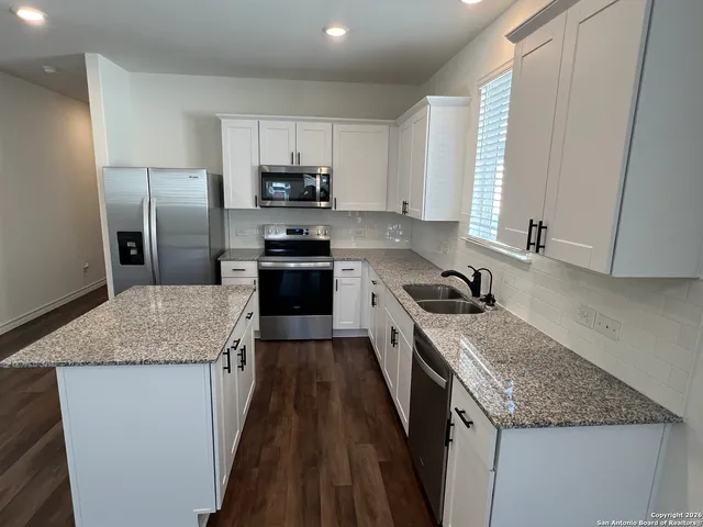 $2,075 | 1019 Oriole Way, Marion, TX 78124