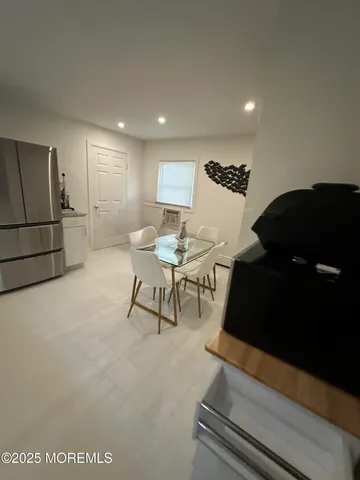 $2,300 | 106 Wallace Street, Unit B, Red Bank, NJ 07701