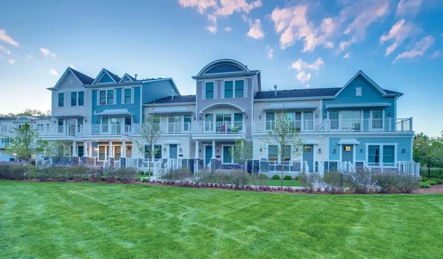 $4,946 | 1171 South Eldridge Lane, Elmhurst, IL 60126