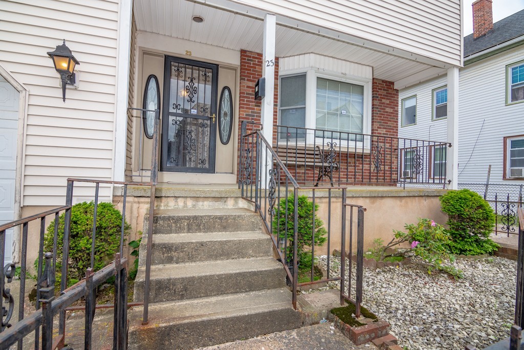 23 Loring Street Springfield, MA 01105 - Photo 23 of 30