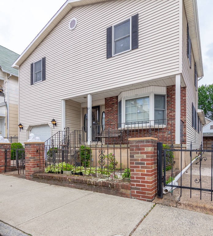 23 Loring Street Springfield, MA 01105 - Photo 24 of 30