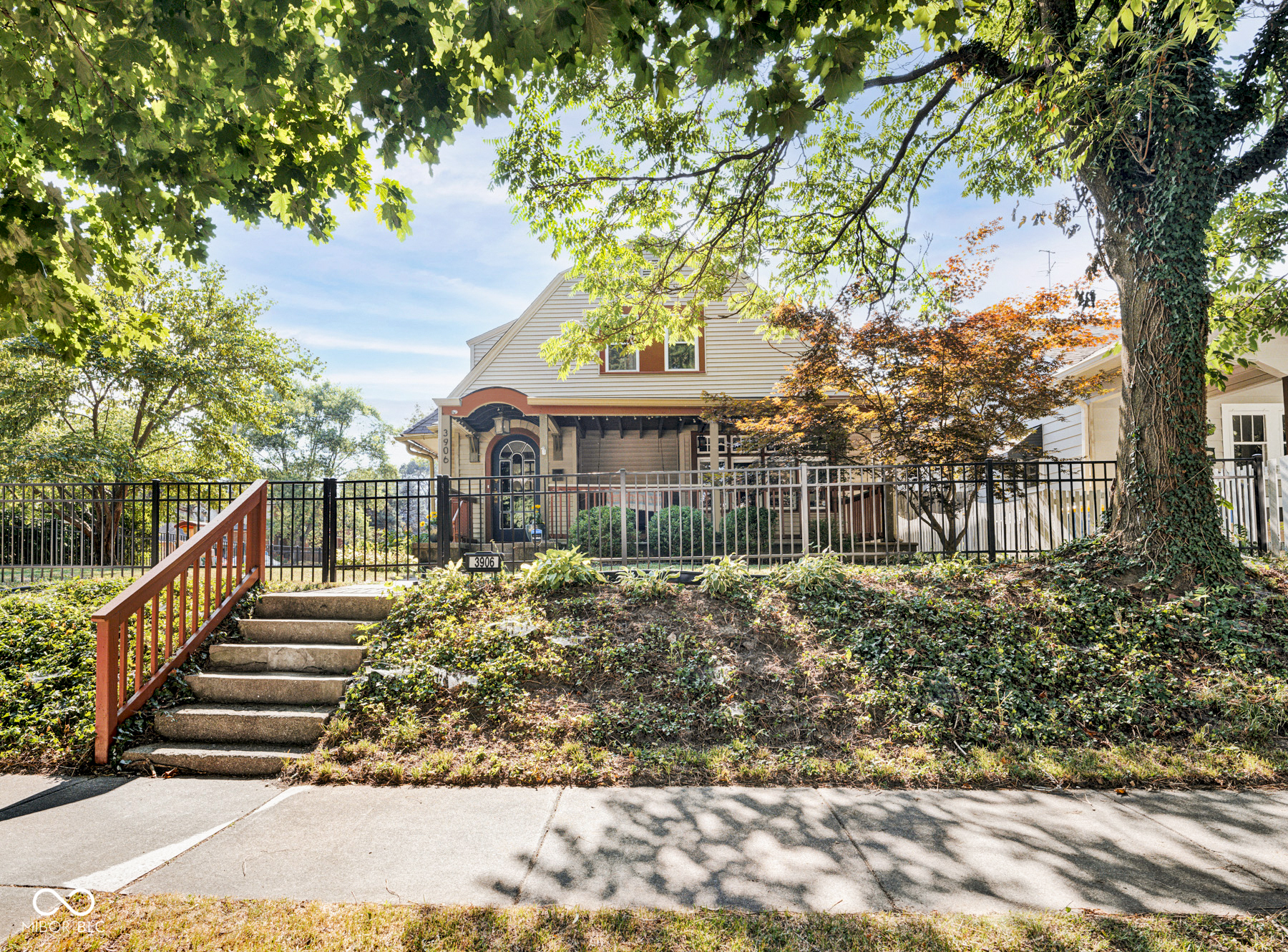 3906 Ruckle Street Indianapolis, IN 46205 - Photo 2 of 63 Gallery Image 2