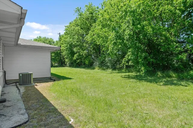 $1,500 | 18350 Farm To Market 47, Unit 1, Wills Point, TX 75169