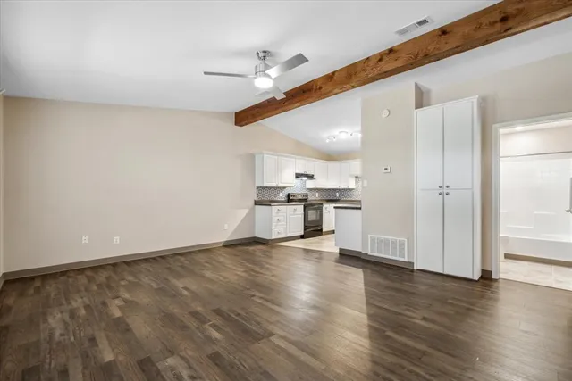 $1,500 | 18350 Farm To Market 47, Unit 1, Wills Point, TX 75169