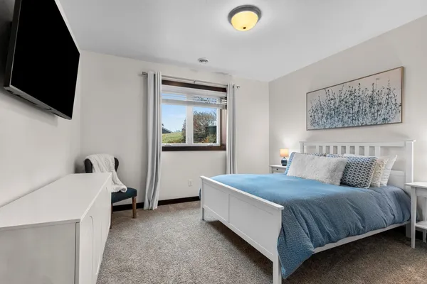 $899,999 | 2875 Stone Creek Circle, Suamico, WI 54313