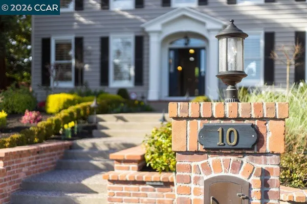 $2,998,000 | 10 Crownridge Drive, Danville, CA 94506
