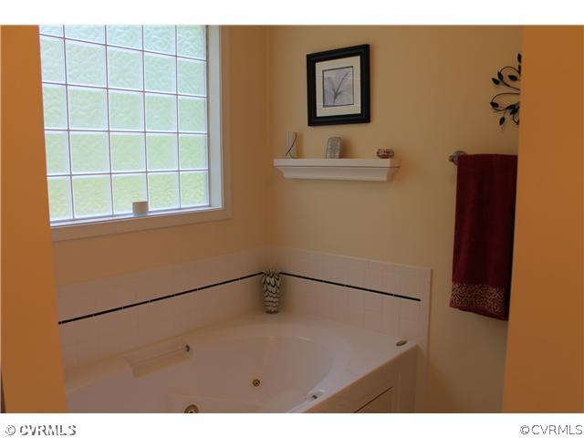 4071 North Hen Peck Road Quinton, VA 23141 - Photo 14 of 23 Master Bath/Spa