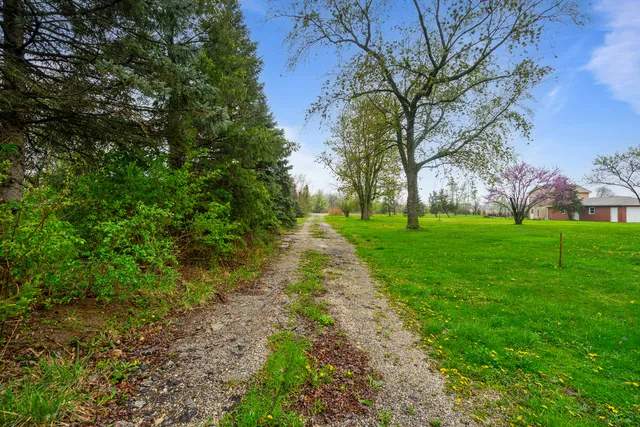 $219,000 | 16045 West 139th Street, Homer Glen, IL 60491