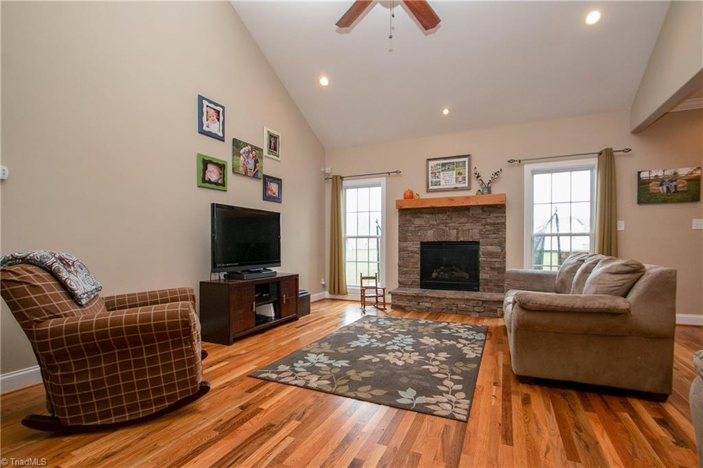 5097 Branch View Road Browns Summit, NC 27214 - Photo 3 of 30 Gallery Image 3