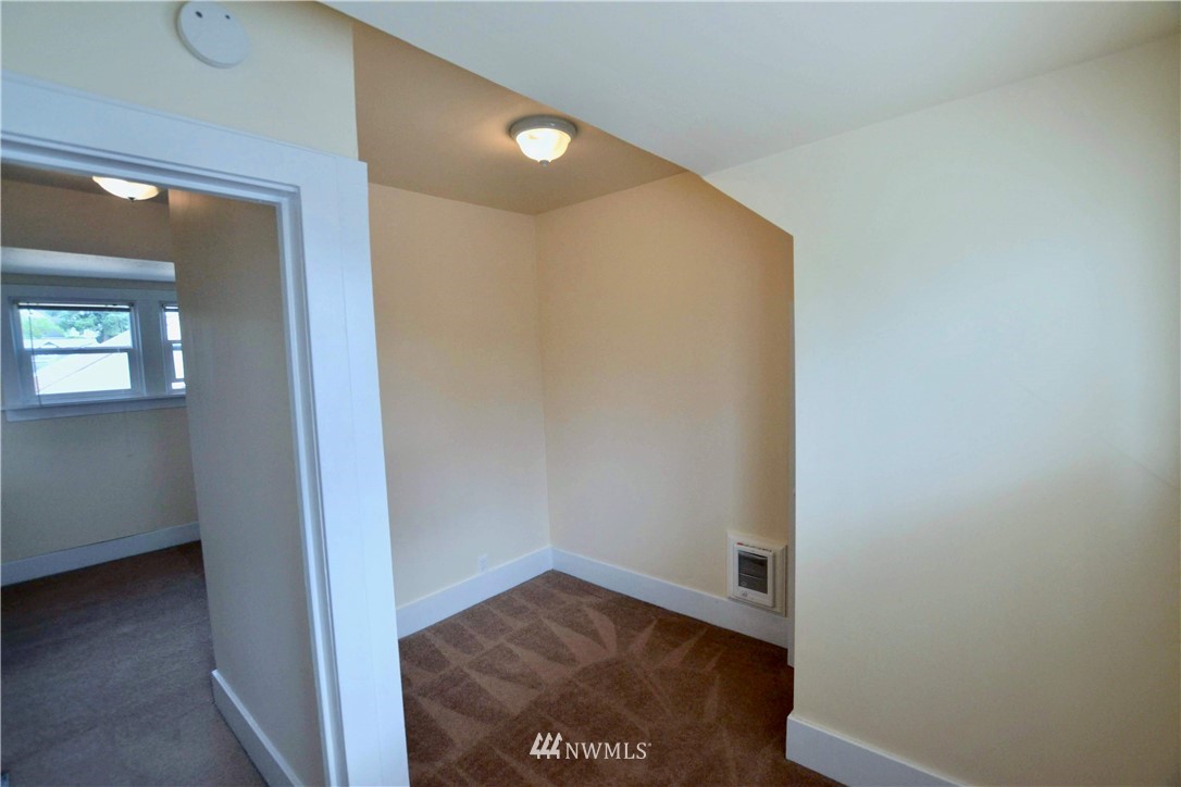 5610 North 49th Street Ruston, WA 98407 - Photo 14 of 19 Gallery Image 14