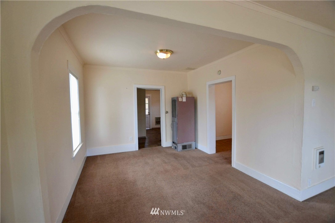 5610 North 49th Street Ruston, WA 98407 - Photo 5 of 19 Gallery Image 5