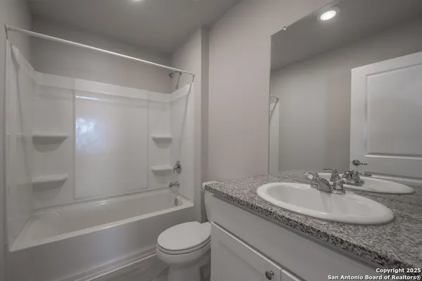 $1,500 | 723 Vermilion, San Antonio, TX 78221