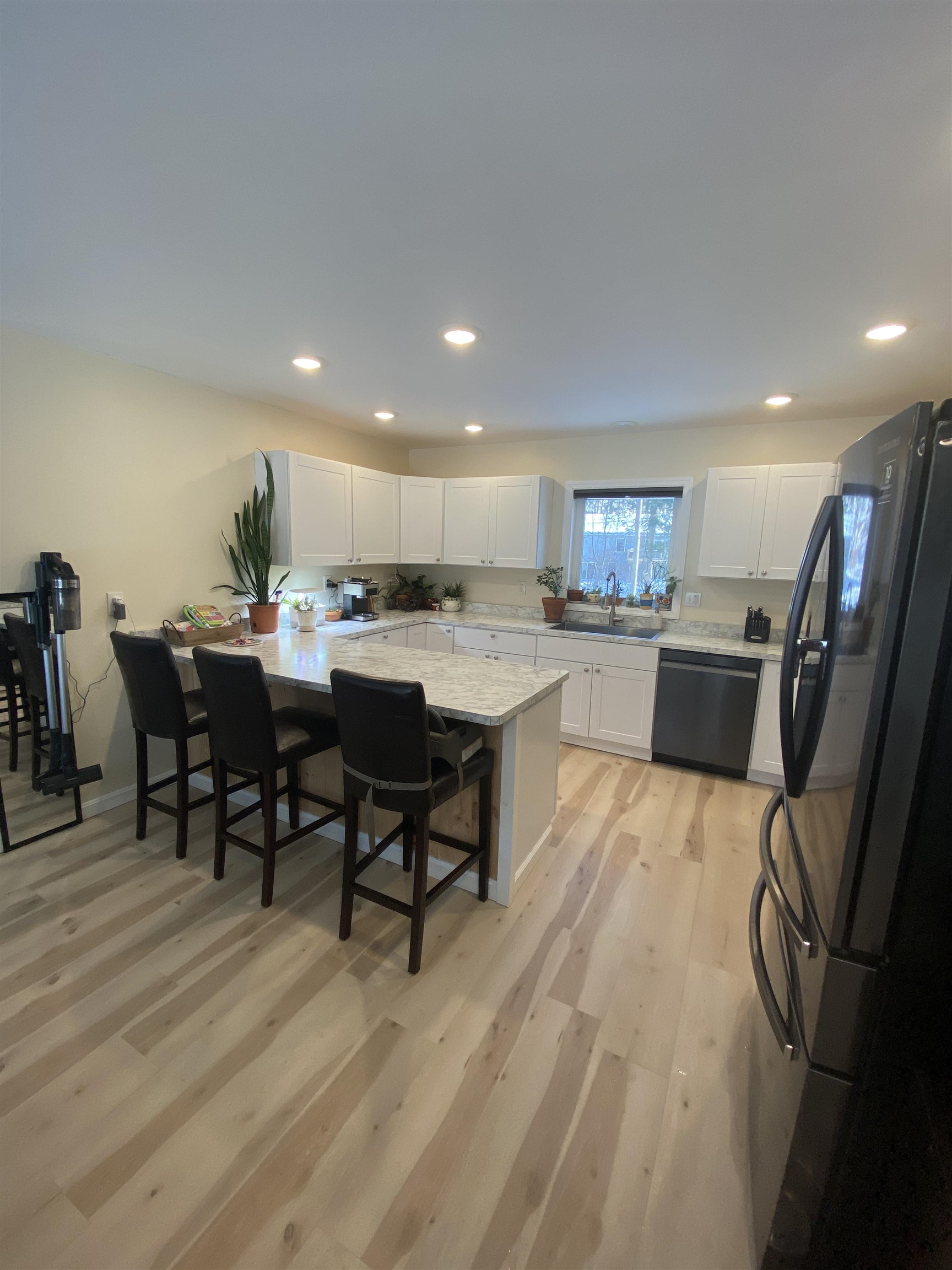 98 Forest Ridge Drive, Unit 13 Bristol, VT 05443 - Photo 6 of 24 Gallery Image 6