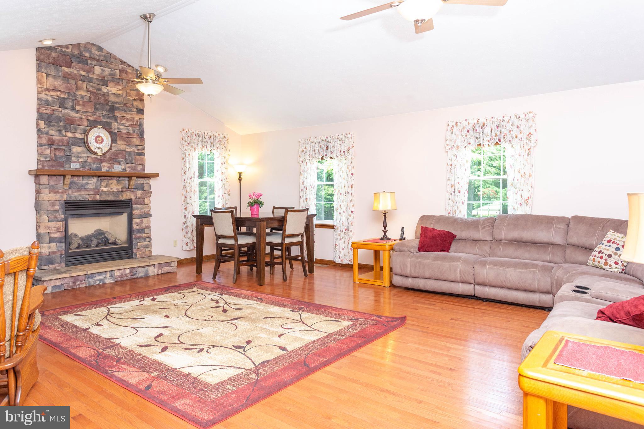 13 Boyle Court Rising Sun, MD 21911 - Photo 7 of 84 Vaulted ceilings in great room