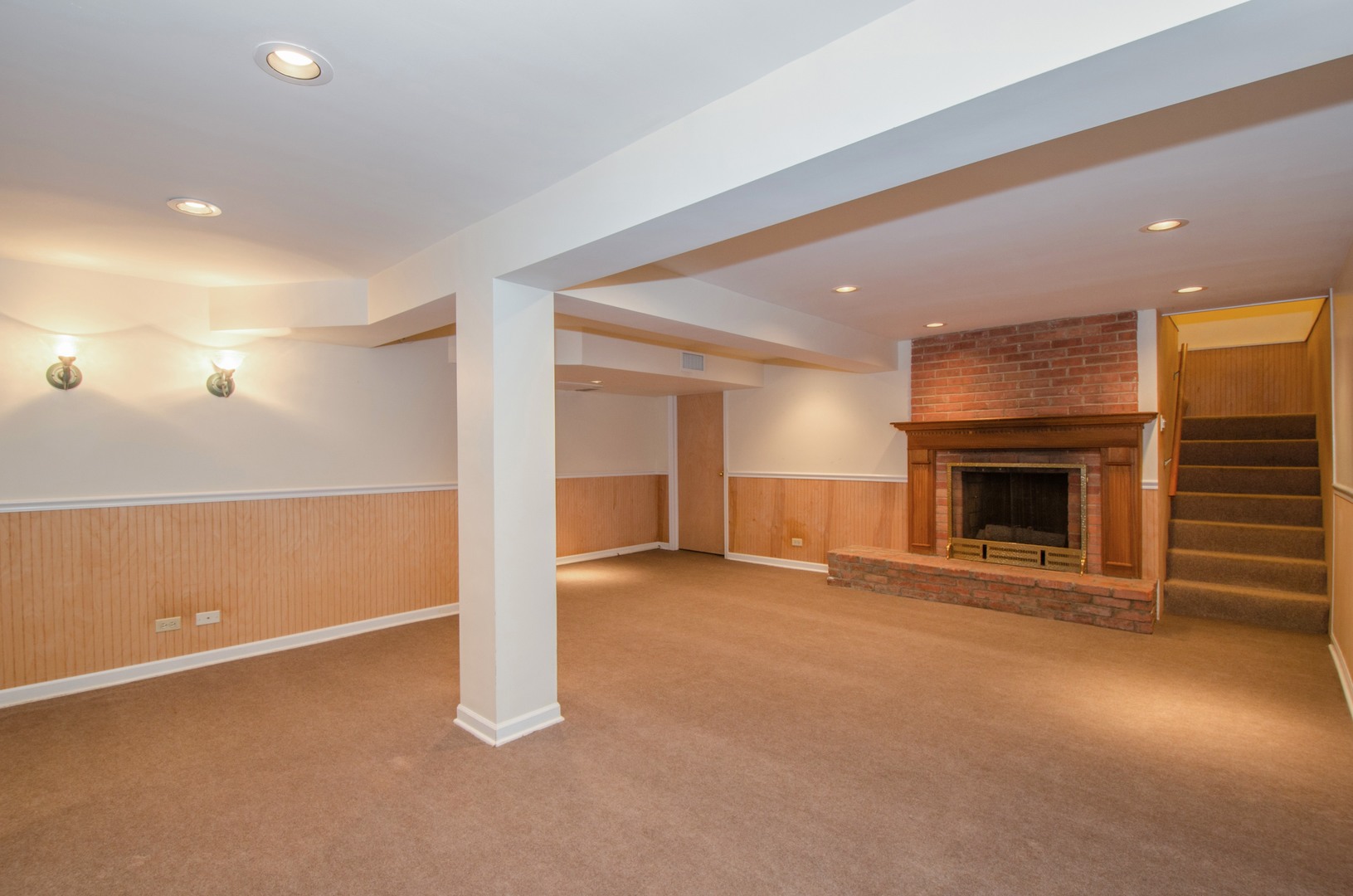 210 Coach Road Northfield, IL 60093 - Photo 9 of 20