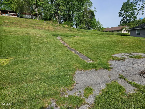 $25,000 | 108 Cherry Street Southeast, Wise, VA 24293