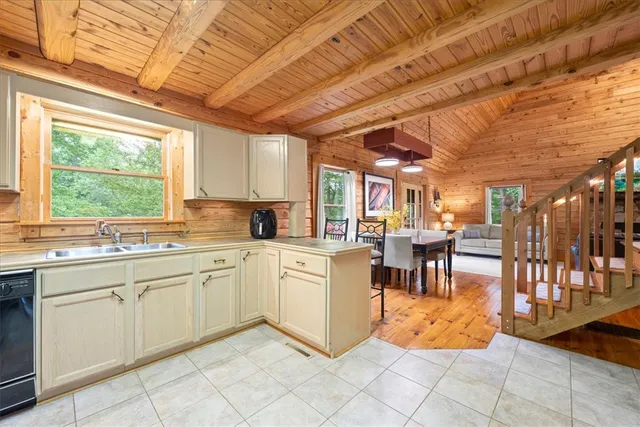 $379,000 | 305 Mt Bay Drive, Westminster, SC 29693