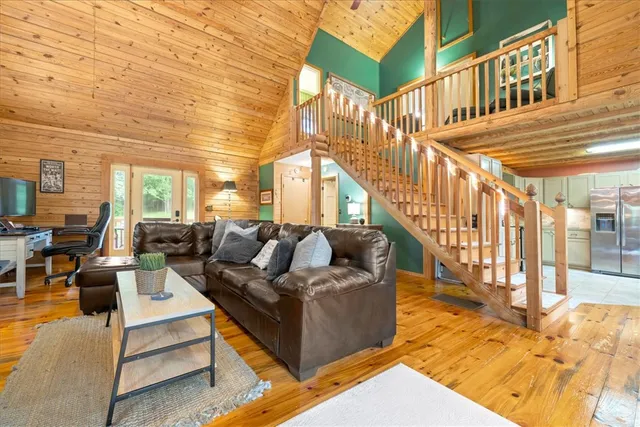 $379,000 | 305 Mt Bay Drive, Westminster, SC 29693