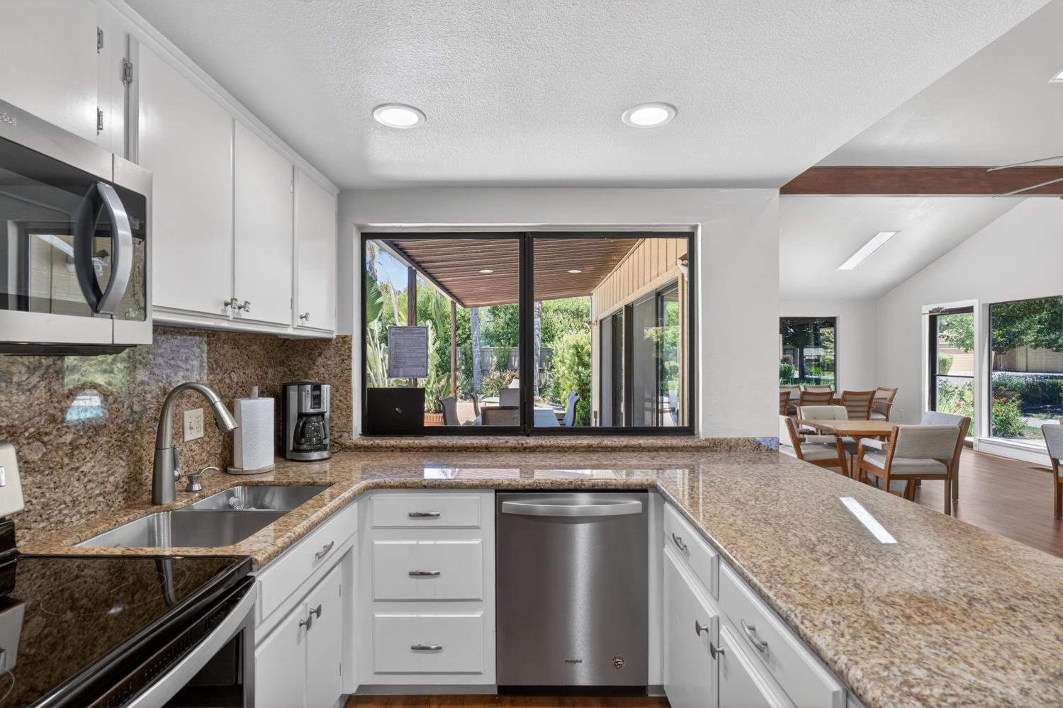 1338 Hunn Road, Unit 26 Yuba City, CA 95993 - Photo 53 of 58 Kitchen in Clubhouse
