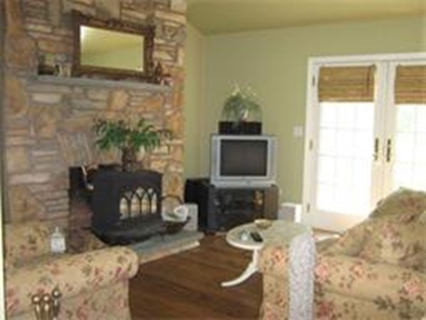 15 Mayo Road Hubbardston, MA 01452 - Photo 8 of 14 Gallery Image 8