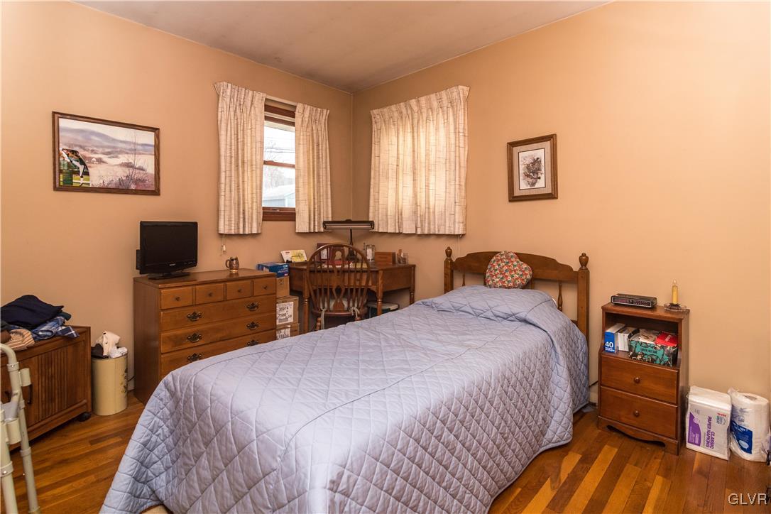 1936 Rockingham Drive Bethlehem, PA 18018 - Photo 4 of 18 Gallery Image 4