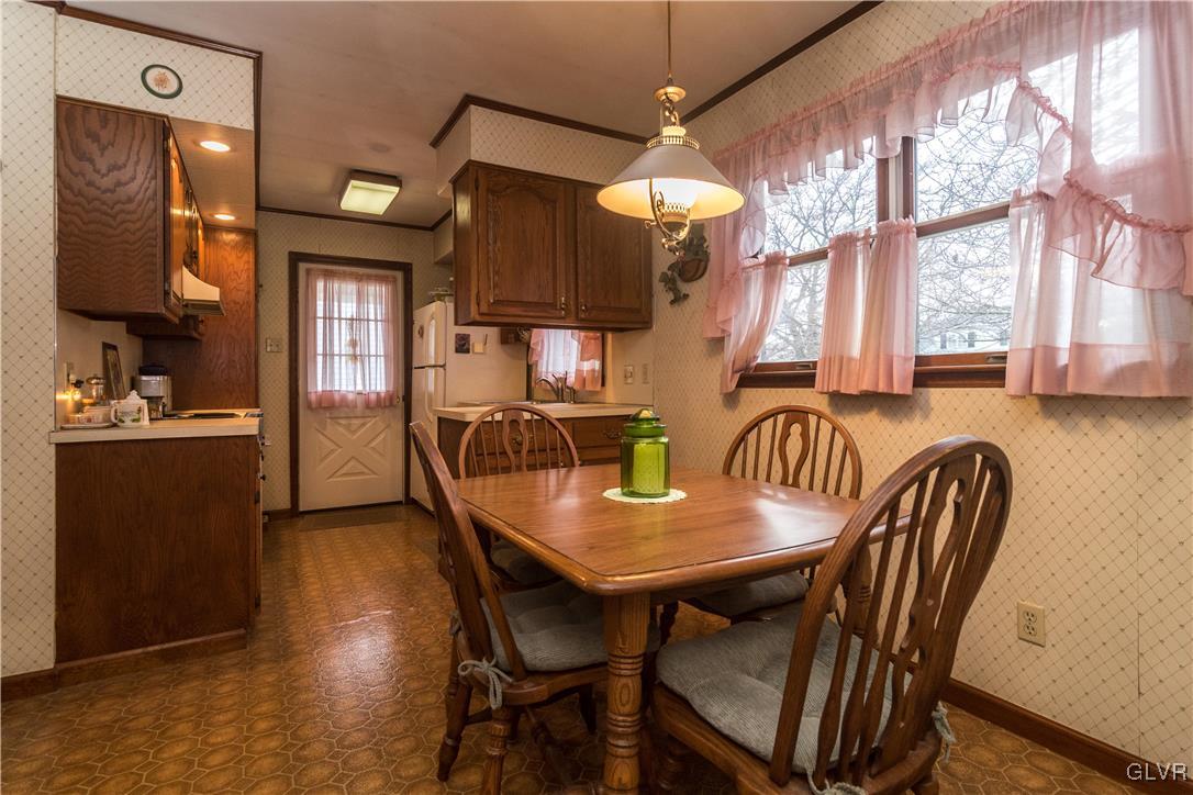 1936 Rockingham Drive Bethlehem, PA 18018 - Photo 8 of 18 Gallery Image 8