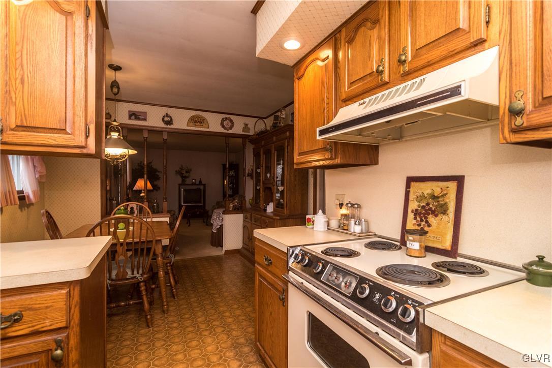 1936 Rockingham Drive Bethlehem, PA 18018 - Photo 10 of 18 Gallery Image 10