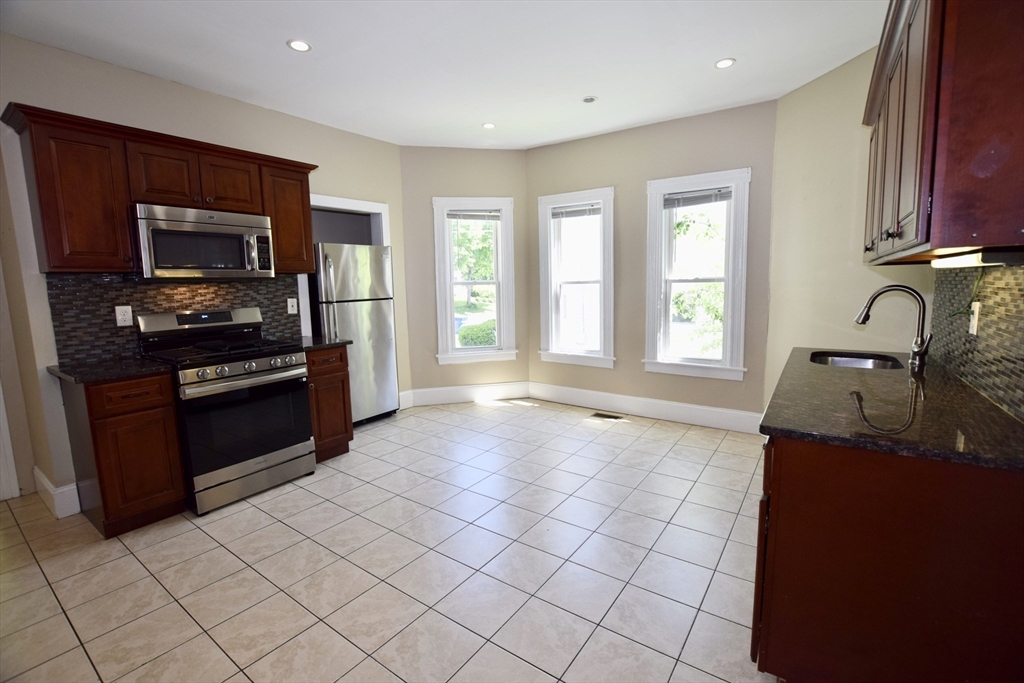 198 Reed Street, Unit 1 Rockland, MA 02370 - Photo 13 of 29