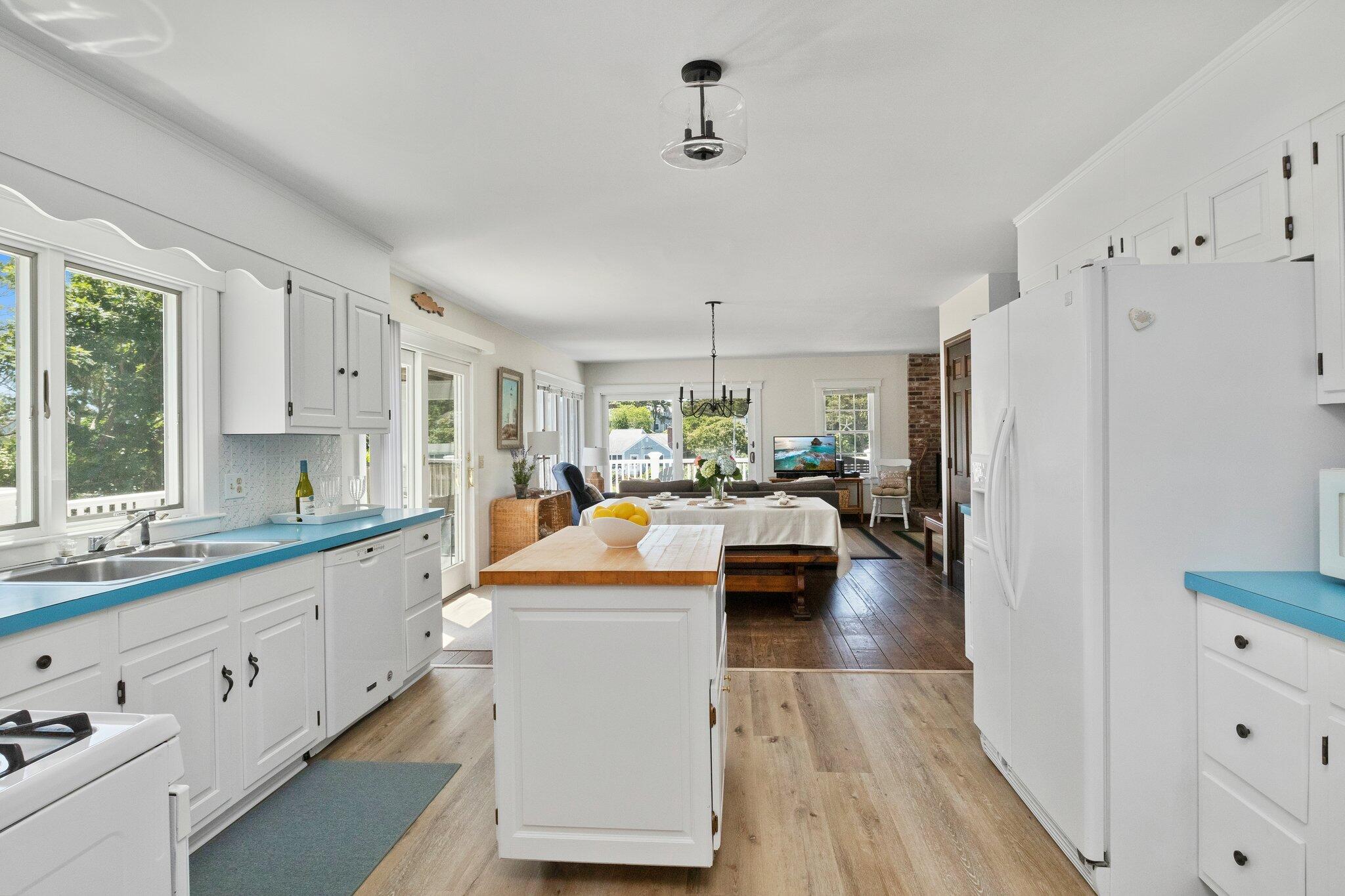 4 Portview Road Chatham, MA 02659 - Photo 22 of 69 bright kitchen